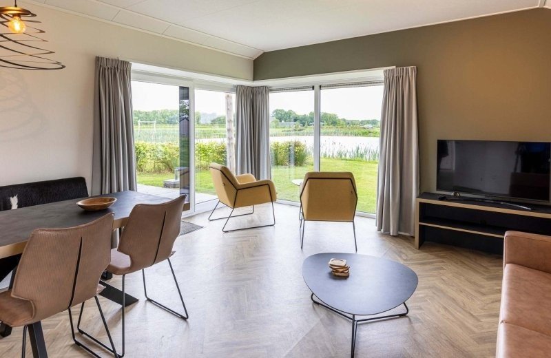 Ferienhaus Stavoren mit Blick auf den Schwimmteich