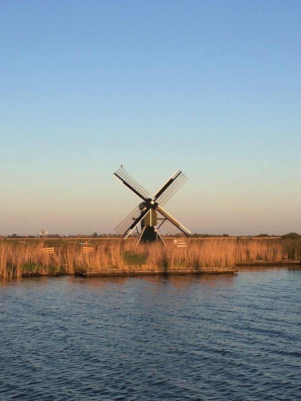 Vlakbij het IJsselmeer