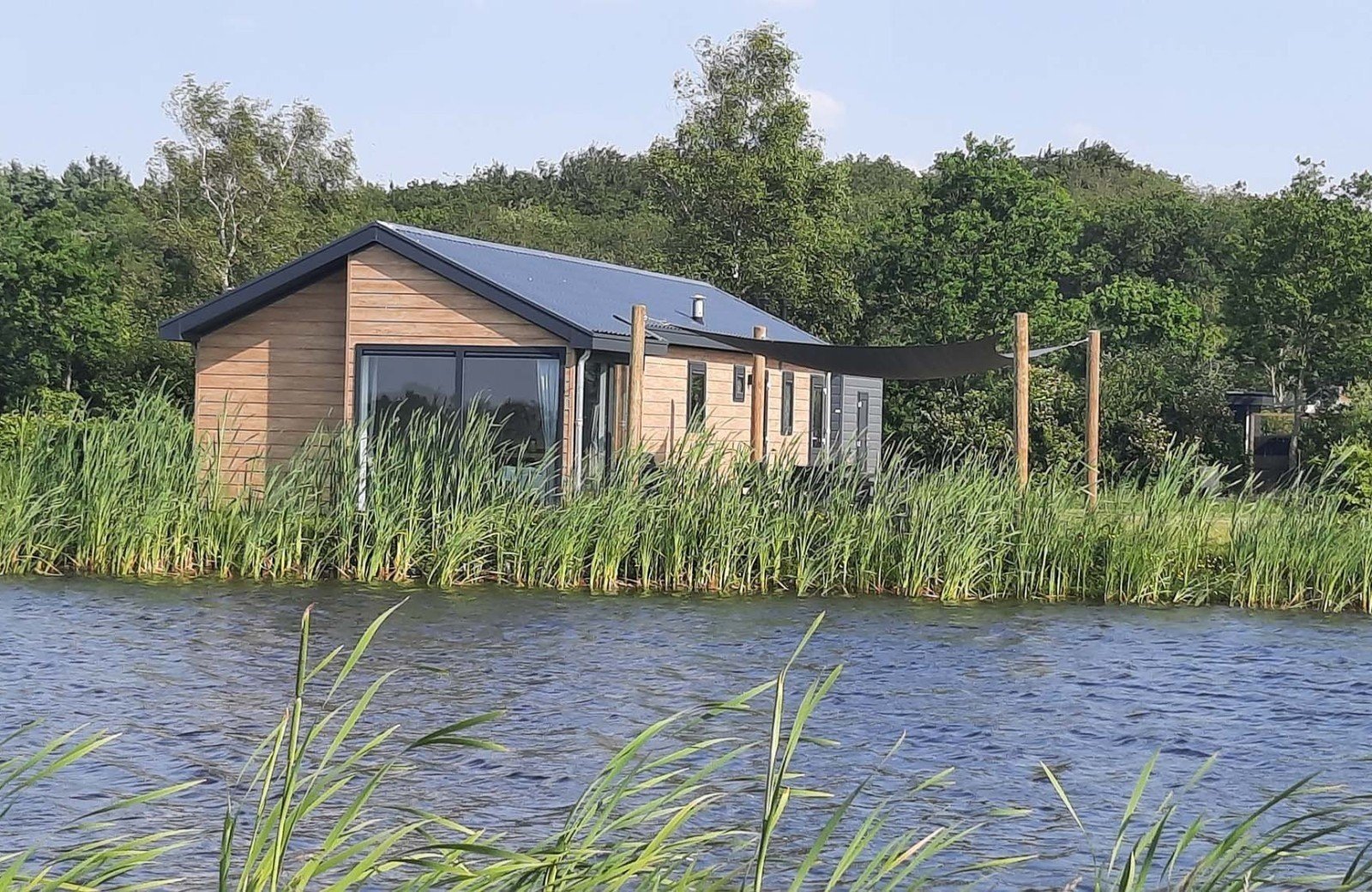 Sommerurlaub Chalet am Wasser