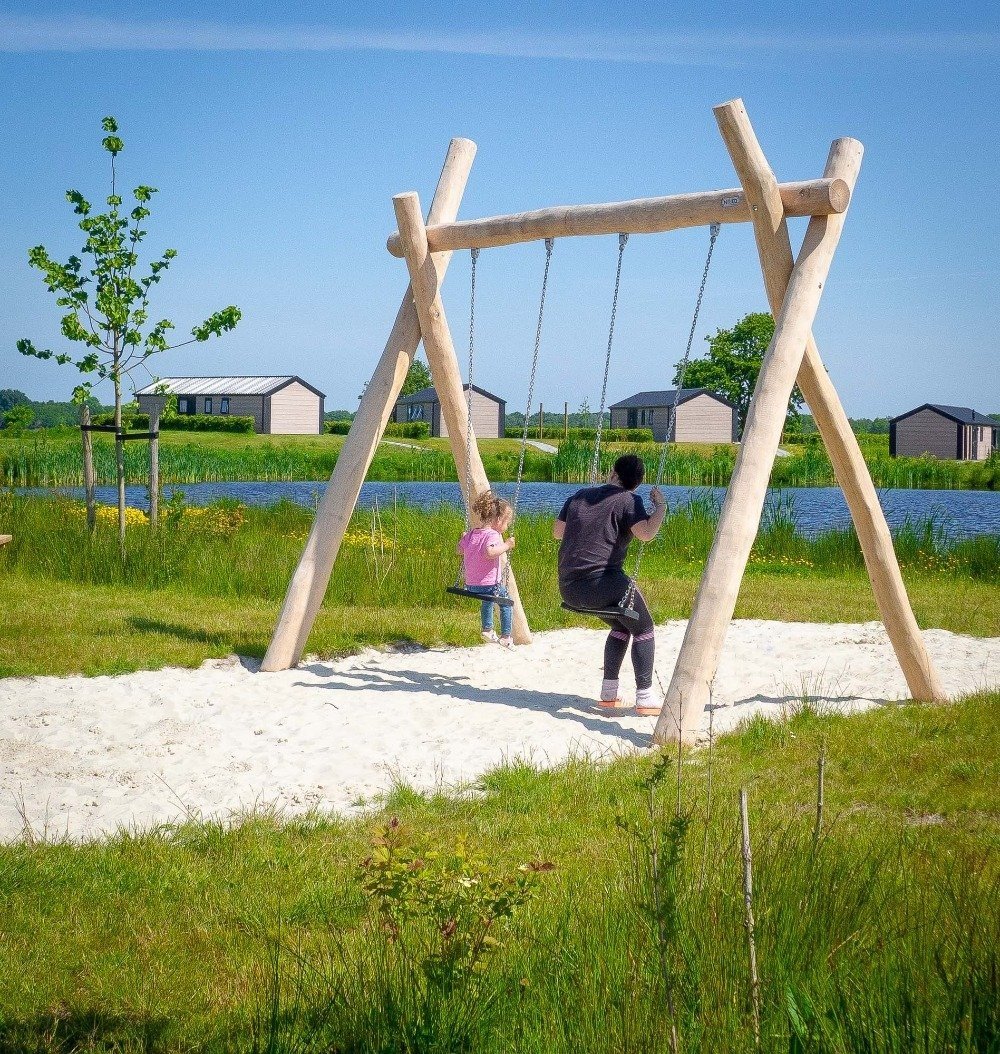 Speeltoestel bij vakantiehuis IJsselmeer