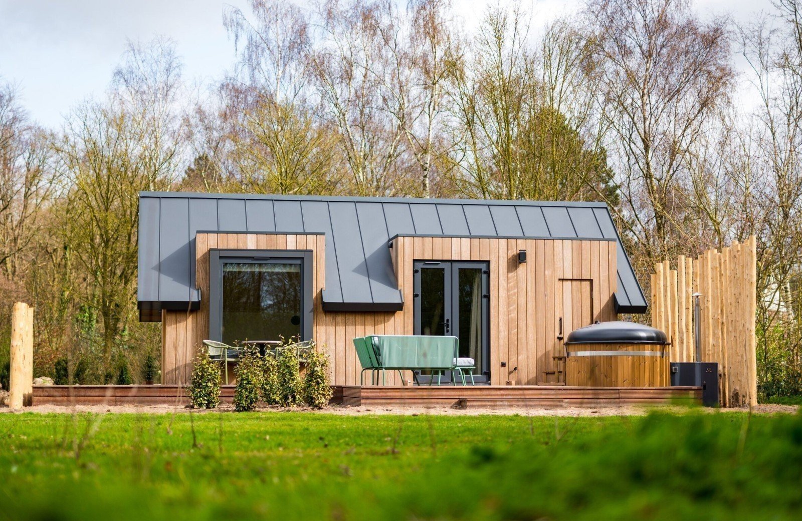 Camping bei Hindeloopen mit Wellness Lodge